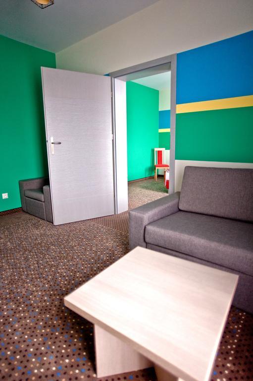 Hotel Folklor Międzyrzec Podlaski Kültér fotó