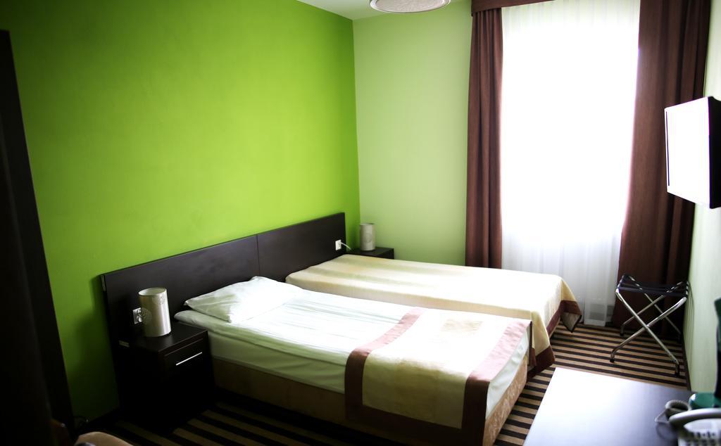 Hotel Folklor Międzyrzec Podlaski Kültér fotó