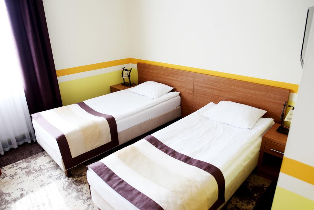 Hotel Folklor Międzyrzec Podlaski Kültér fotó
